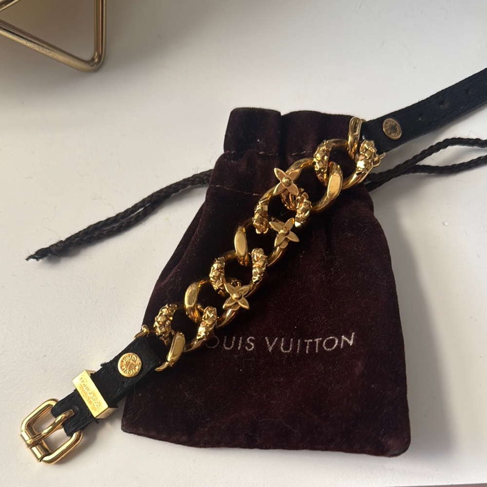 Louis Vuitton Black and Gold Chain Belt
